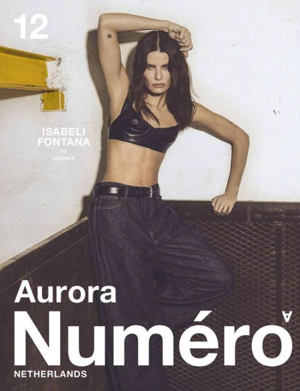 优配资 Isabeli Fontana穿黑色皮质背心秀完美身材